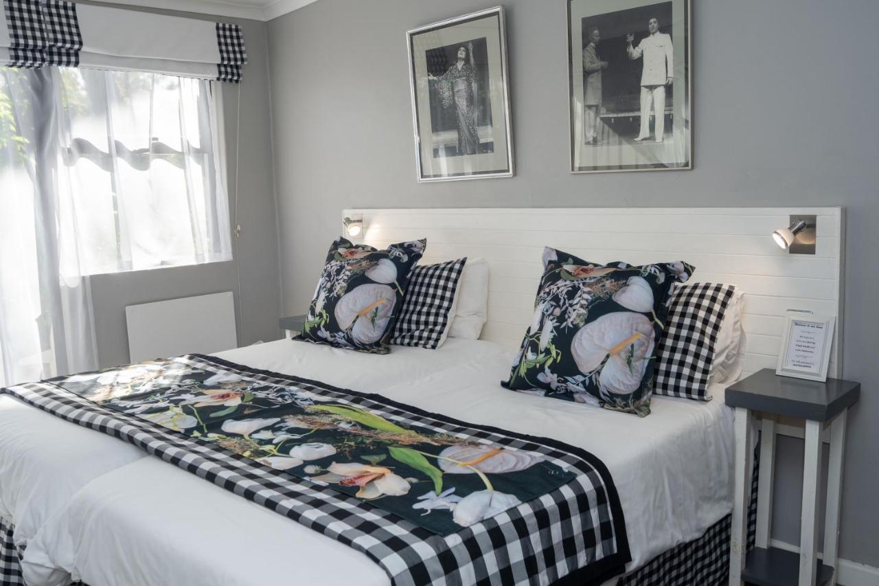 Отель Rouana Guest Farm Стелленбос Экстерьер фото