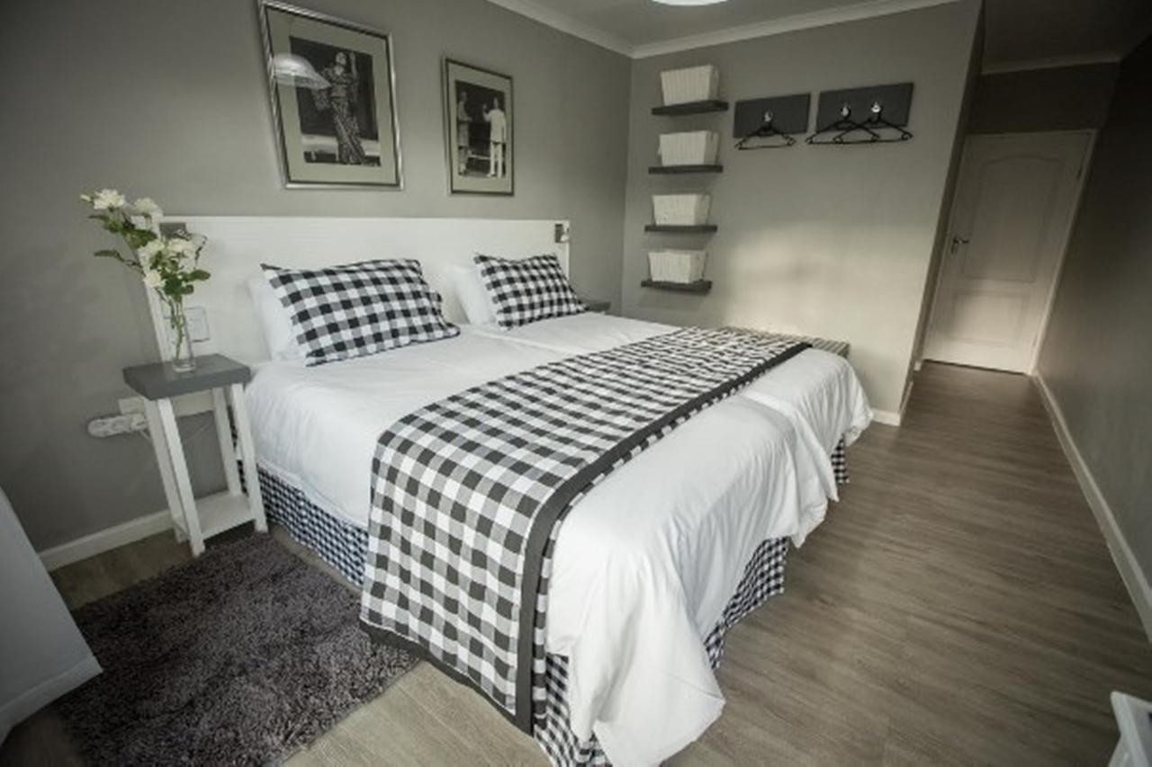 Отель Rouana Guest Farm Стелленбос Экстерьер фото